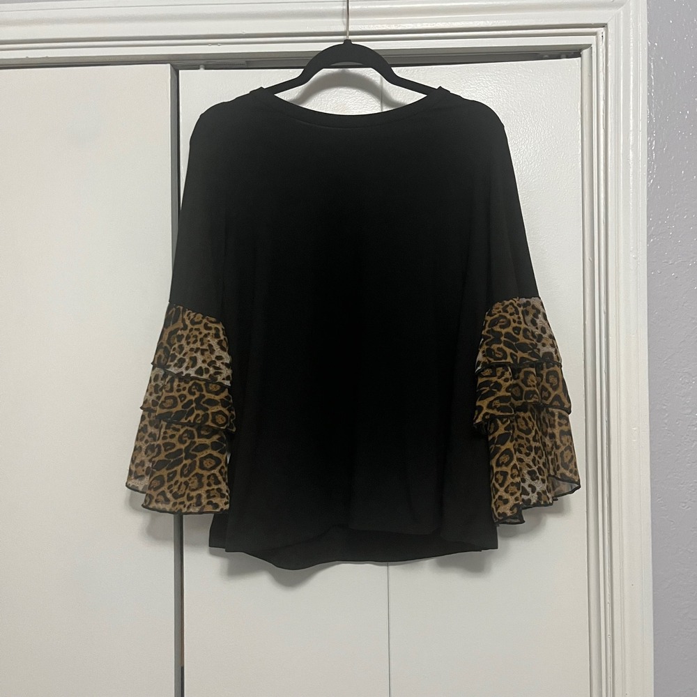 Jodifl Womens Black Knit Top Leopard Print‎ Tiered Ruffle Bell Sleeve Blouse